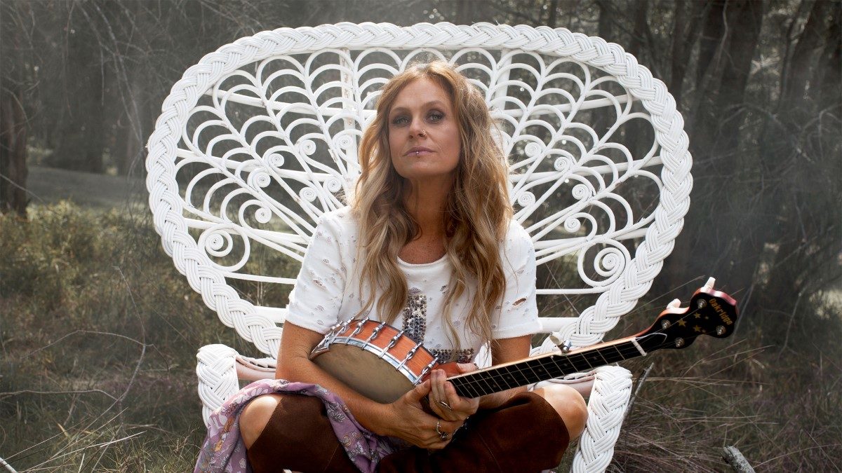 the captain kasey chambers